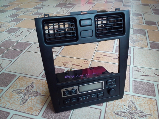 หน้ากากแอร์พร้อมสวิตช์แอร์ออโต้ ของรถTOYOTA CALDINA GT-T (ST215)