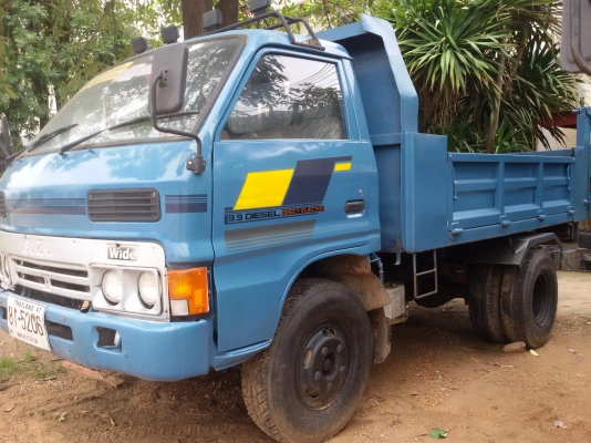 ขายดั้ม 6 ล้อ ISUZU KS(ดั้ม5 คิว) กระบอกดั้มใหญ่ยิงหน้า รถห้างแท้ พวงมาลัยพาวเวอร์ ยกหัวได้ เครื่องแห้งๆ แน่น แรงดีสุดๆ(BD1ฝาดำ) แซสซีสวยๆตลอดเส้น ไม่ผุไม่ดาม เฟืองท้ายใหญ่F แล้ว ยาง 8.25 ระบบดั้มดี ไม่มียุบ รถวิ่งงานประจำ พร้อมใช้งานได้เลย พร้อมโอนทั่วไท