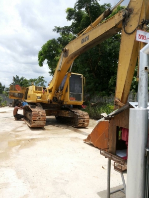 ขายโคมัสสุ PC200 -5