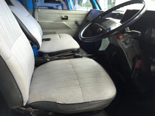 ขายรถบรรทุก 6 ล้อดั้ม NPR57L  เครื่อง 110 แรง มีสโล ปี 1996 ยาว 3.80 เมตร ช่างล่างหลัง  F