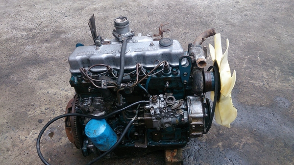 ขายเครื่องยนต์ดีเซลนิสสัน SD25 ราคาถูก