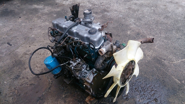 ขายเครื่องยนต์ดีเซลนิสสัน SD25 ราคาถูก