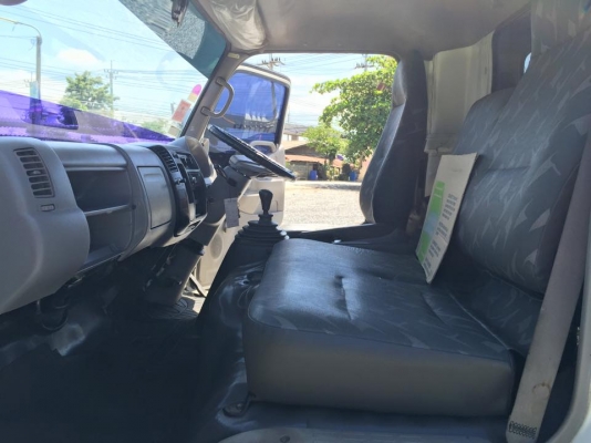 ขายรถบรรทุก 6 ล้อ HINO  DUTRO  LORO 2  เครื่อง 121 แรง  ปี 2006  ช่างล่าง F  หน้าหลัง กะบะสแตนเลสทั้งลูกครับ ยาว 4.50 เมตร