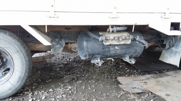 มิตซู แก็สLPG เครื่องโตโยต้า2JZ  3000ccเกียร์ออโต้ ตู้บรรทุกลงเล่ม ป้ายเล็กไม่ติดเวลา