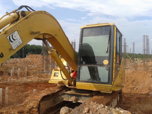 รถขุดPC60-6..เอกสารอินวอยล์ ไฟฟ้าครบ แอร์พร้อม ว่วงล่างเต็ม สวย