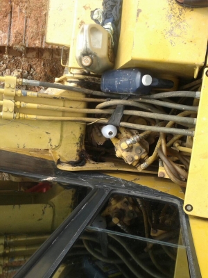 รถขุดPC60-6..เอกสารอินวอยล์ ไฟฟ้าครบ แอร์พร้อม ว่วงล่างเต็ม สวย