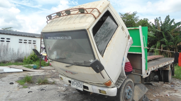 ฮีโน่ 779 เครื่องดีคัชซีสวยตลอดเส้นหัวมีผุบ้างนิดหน่อย พื้นหลังไม่สวยยางดี4เส้นไม่สวย2เส้น ฮีโน่ 779 เครื่องดีคัชซีสวยตลอดเส้นหัวมีผุบ้างนิดหน่อย พื้นหลังไม่สวยยางดี4เส้นไม่สวย2เส้น