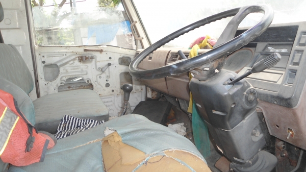 ฮีโน่ 779 เครื่องดีคัชซีสวยตลอดเส้นหัวมีผุบ้างนิดหน่อย พื้นหลังไม่สวยยางดี4เส้นไม่สวย2เส้น ฮีโน่ 779 เครื่องดีคัชซีสวยตลอดเส้นหัวมีผุบ้างนิดหน่อย พื้นหลังไม่สวยยางดี4เส้นไม่สวย2เส้น