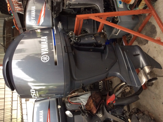 ขายเครื่องยนต์ติดท้ายเรือyamahaf250g