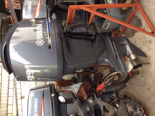 ขายเครื่องยนต์ติดท้ายเรือyamahaf250g