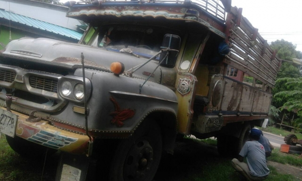 ขาย 6 ล้อหน้ายาว เคร่ื่อง 6BF 175 แรง มีสโลว์เกียร์กลาง ช่วงล่างใหญ่ฟูโซ่ ทะเบียนพร้อมโอน