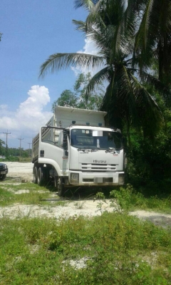 10ล้อดั้ม2เพลา300แรงปี53 FVZ..ไมล์150000.กิโล..รถสภาพเดิมๆ สวย...พร้อมใช้ เครื่องไม่เคยแกะ..