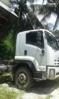 10ล้อดั้ม2เพลา300แรงปี53 FVZ..ไมล์150000.กิโล..รถสภาพเดิมๆ สวย...พร้อมใช้ เครื่องไม่เคยแกะ..