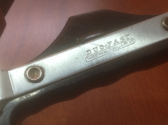 ขายปืนยิงบอร์ด Vintage DUO-FAST ลูกแม็กขนาด 1/2"