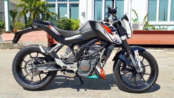 Promotion Duke200 ตัว TOP มี ABS วิ่ง 3090 กิโล สวยกิก ขายถูก ต่อรองได้ครับ
