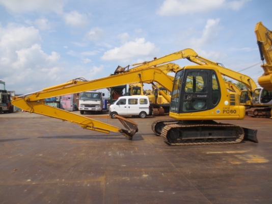 มาใหม่อีกแล้ว รถขุดขนาด 60 บูมยาว 10 เมตร PC60-7 มาใหม่อีกแล้ว รถขุดขนาด 60 บูมยาว 10 เมตร PC60-7