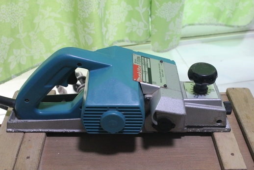 กบไสไม้ไฟฟ้า มากิต้า 1100N ขนาด 3 นิ้ว ของแท้ made in japan เดิมๆ สภาพดีมากๆใช้งานมาน้อยมากๆ