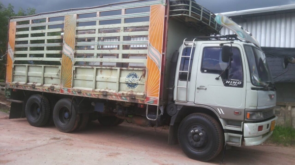 สิบล้อ ฮีโน่ FM3H195ปี46 สภาพดีสวยบางเดิม เล่มทะเบียนพร้อมโอน ราคา 755,000บ ต่อรองได้ครับ