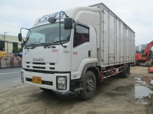 รถบรรทุก ISUZU FTR 240