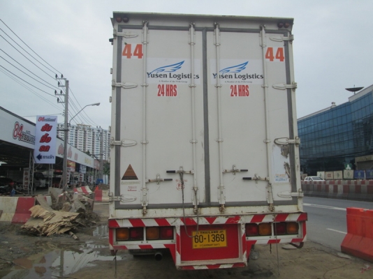รถบรรทุก ISUZU FTR 240