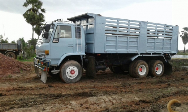 10ล้อดั้ม ISUZU ROCK 240 นางฟ้าแท้ เครื่องเกียร์เดิม