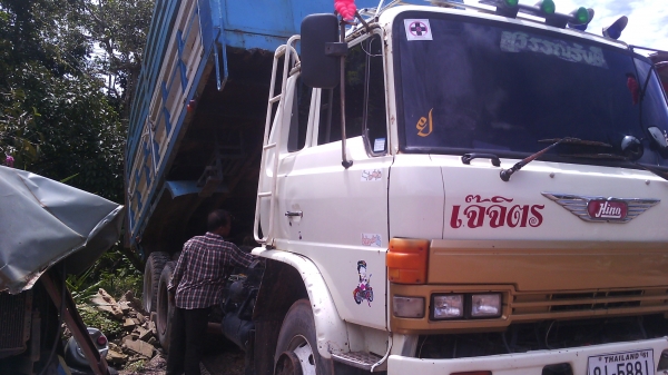 ขายสิบล้อHINO F18 เเครื่องHO7Cเทอร์โบ โทร 081-9497804