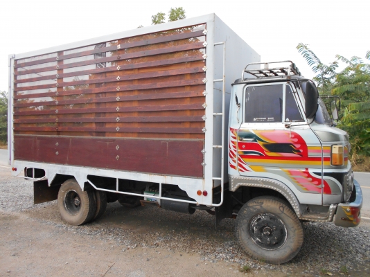 ขายเคเอ็มด้ัมเครื่องหกสูบรถสวยพร้อมใช้งานสายตรงเลยครับ 0895344495 ผู้ให่ญข่อย