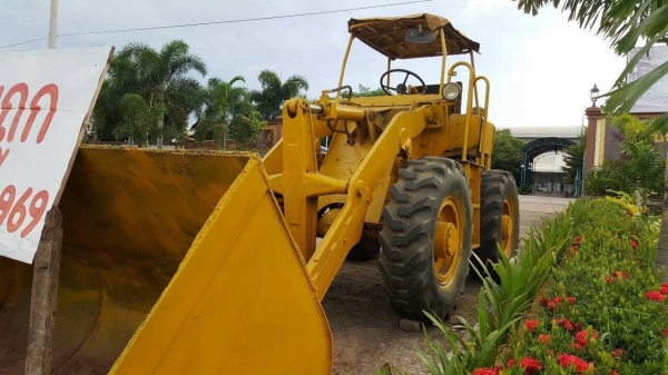 ขายรถตักพร้อมใช้ KOMATSU JH ต่อแขนตักขึ้น 10 ล้อได้