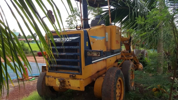 ขายรถเกรด KOMATSU GD305A สภาพพร้อมใช้ เอกสารสัญญาซื้อขาย ขายรถเกรด KOMATSU GD305A สภาพพร้อมใช้ เอกสารสัญญาซื้อขาย