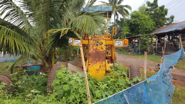 ขายรถเกรด KOMATSU GD305A สภาพพร้อมใช้ เอกสารสัญญาซื้อขาย ขายรถเกรด KOMATSU GD305A สภาพพร้อมใช้ เอกสารสัญญาซื้อขาย