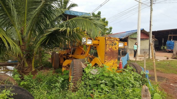 ขายรถเกรด KOMATSU GD305A สภาพพร้อมใช้ เอกสารสัญญาซื้อขาย ขายรถเกรด KOMATSU GD305A สภาพพร้อมใช้ เอกสารสัญญาซื้อขาย