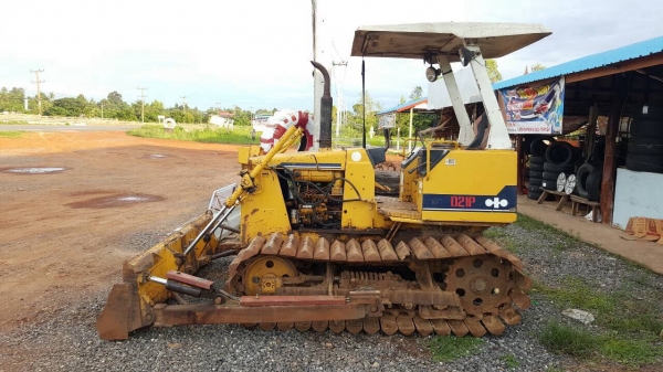 ขายแทรคเตอร์ KOMATSU D21P-6 สภาพสวยพร้อมใช้ ช่วงล่างเต็ม เอกสารสัญญาซื้อขาย ราคาคุยกันได้ครับ