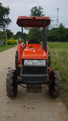 ขาย Kubota L2808 สองเพลา สภาพพร้อมใช้งาน สนใจติดต่อครับ