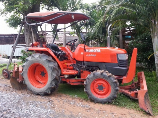 คูโบต้า L3408  4 WD 2 เพลาใบมีดดันหน้าช้าง ผาน 6 ช้าง พร้อมใช้งาน