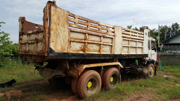 ขาย 10 ล้อดั้ม ไอ้หลง FN527M-TD ไม่มีทะเบียน เครื่อง 6D16 195 แรงม้า เกียร์ 10 สปีด เบรคใหญ่ เพลาบุ๋ม คัสซีสวยตลอดเส้น