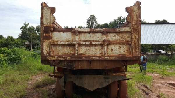 ขาย 10 ล้อดั้ม ไอ้หลง FN527M-TD ไม่มีทะเบียน เครื่อง 6D16 195 แรงม้า เกียร์ 10 สปีด เบรคใหญ่ เพลาบุ๋ม คัสซีสวยตลอดเส้น