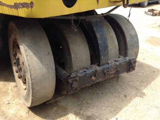 ต้องการขายรถบด SAKAI TS7409