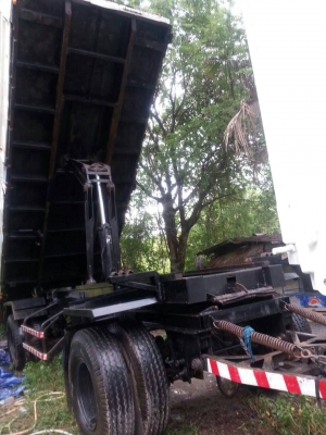 ขาย ลูกพ่วง สามมิตรแท้ 2 เพลา ดัมพ์ ปี 49