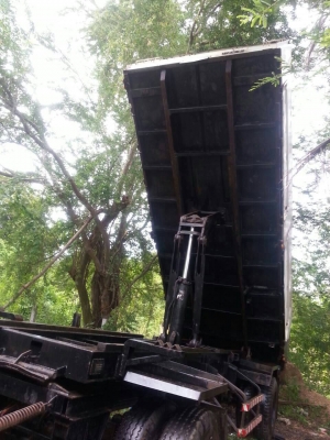 ขาย ลูกพ่วง สามมิตรแท้ 2 เพลา ดัมพ์ ปี 49