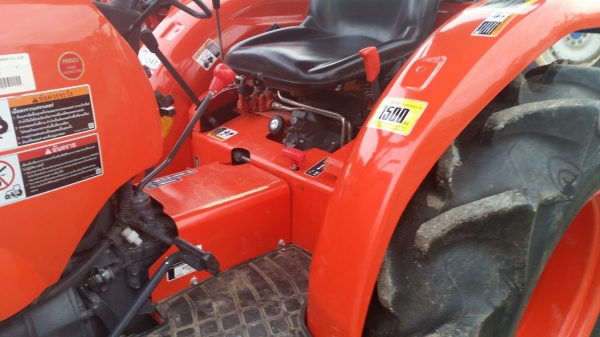 ขายรถไถคูโบต้า  KUBOTA   L 3608SP พร้อมชุดใบมีดดันหน้าคานล่าง