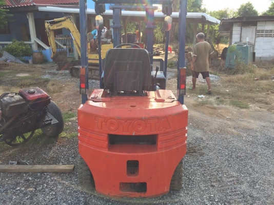 ขายโฟลิฟท์โตโยต้ารุ่น 5ขนาด 1.5 ตัน  85,000 บาท พร้อมใช้