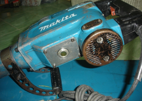 ขายเครื่องสกัดคอนกรีต(สกัดไฟฟ้า) 1510 วัตต์ Makita รุ่น HM1306