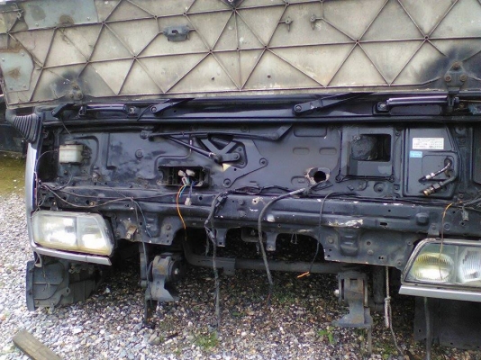 เดก้าหัวกว้าง