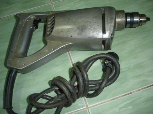 ขายสว่านไฟฟ้า ยี่ห้อ makita รุ่น 6401 ขนาด 3/8" 360 วัตต์