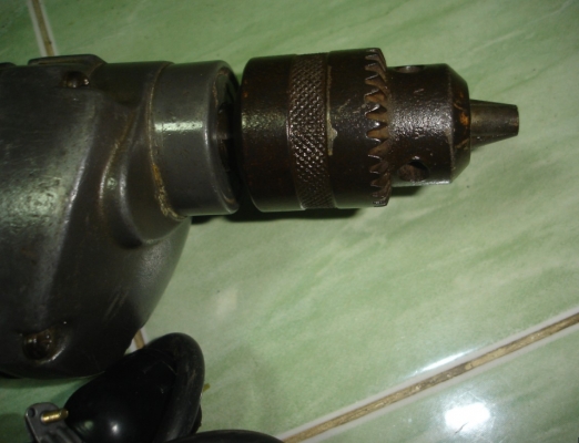 ขายสว่านไฟฟ้า makita 13mm. รุ่น 6301 (700w.)