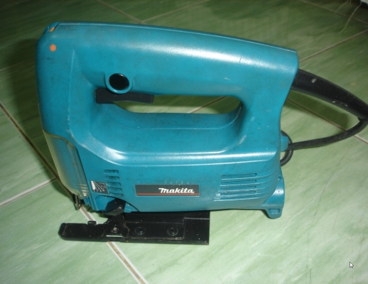 ขายเลื่อยจิ๊กซอว์ Makita รุ่น 4324 ปรับความเร็วได้6ระดับ