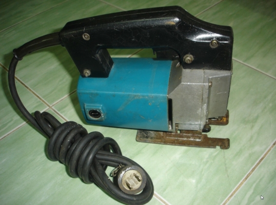 ขายเลื่อยฉลุไฟฟ้า (Jig Saw) makita รุ่น 4300BA (390w.)