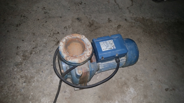 ปั๊มน้ำ Pilot ขนาด 3 แรงม้า ขนาดท่อเข้าออก 3 นิ้ว ได้ปริมาณน้ำ 1050 ลิตรต่อนาที