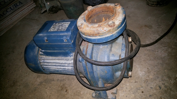 ปั๊มน้ำ Pilot ขนาด 3 แรงม้า ขนาดท่อเข้าออก 3 นิ้ว ได้ปริมาณน้ำ 1050 ลิตรต่อนาที