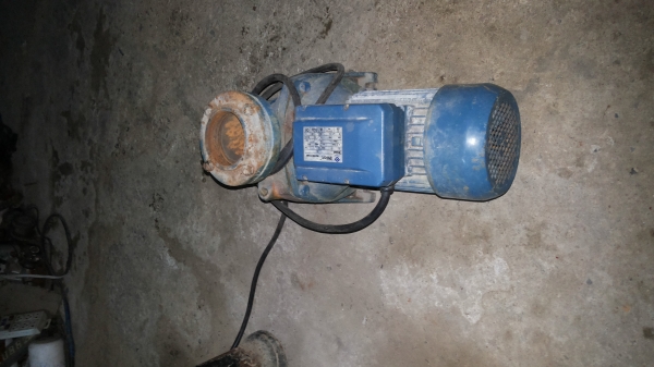 ปั๊มน้ำ Pilot ขนาด 3 แรงม้า ขนาดท่อเข้าออก 3 นิ้ว ได้ปริมาณน้ำ 1050 ลิตรต่อนาที